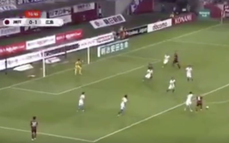 Iniesta scoort alweer wereldgoal in Japan