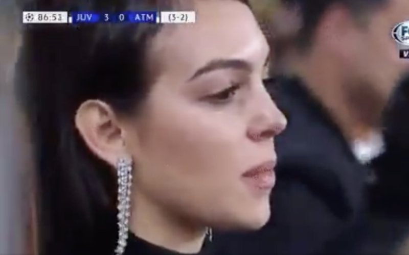 Georgina en Cristiano Jr verliezen het hélemaal bij 3-0 van Ronaldo (VIDEO)