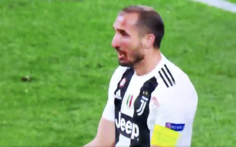 Iederéén heeft het over wat Chiellini hier deed tijdens Juve-Atlético (VIDEO)