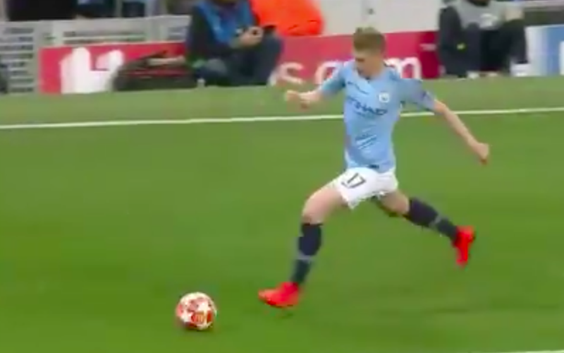 En dan doet Kevin De Bruyne plots dit bij Man City (VIDEO)