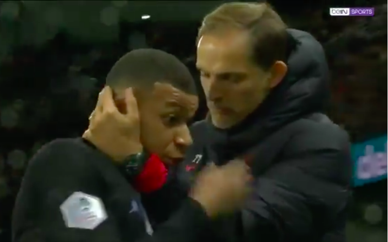 Razende Mbappé en Tuchel zwaar in de clinch tijdens match PSG (VIDEO)