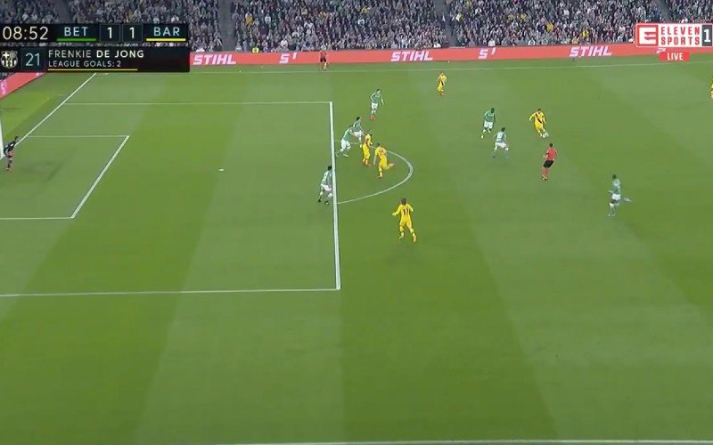 Lionel Messi doet monden openvallen met waanzinnige assist (VIDEO)