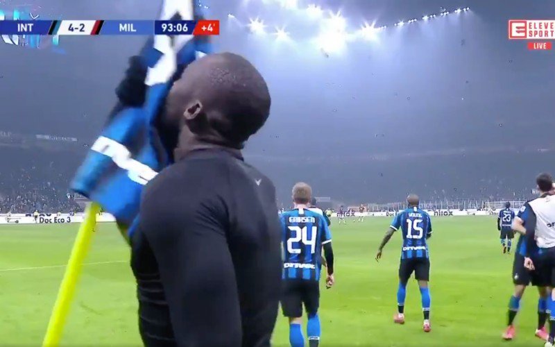 Lukaku scoort in stadsberby, maar het is zijn viering die viraal gaat (VIDEO)