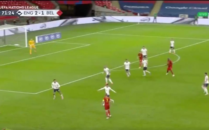 Onwaarschijnlijk: En dan doet De Bruyne dit tegen Engeland (VIDEO)