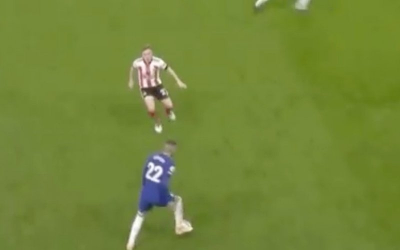 Chelsea-fans weten niet wat ze zien van Hakim Ziyech (VIDEO)