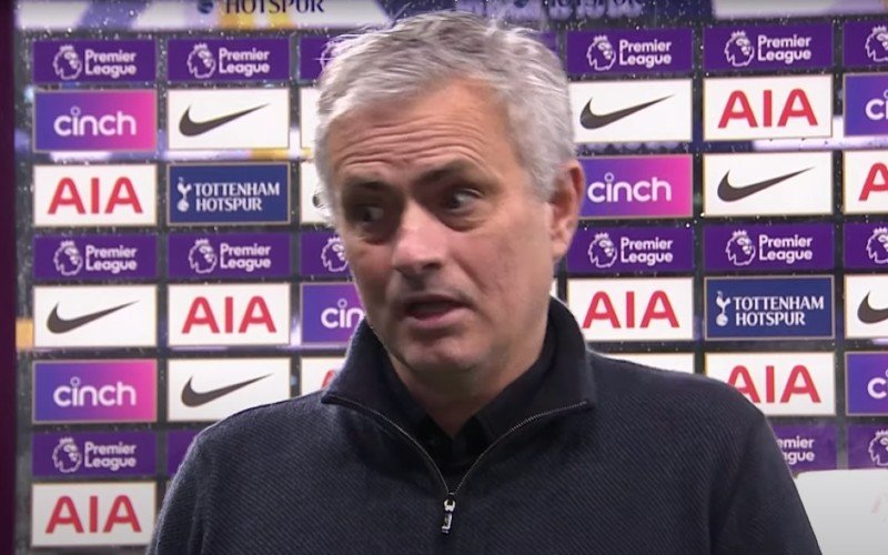 Mourinho maakt vrouwelijke reporter af op TV: “Zielige seksist” (VIDEO)