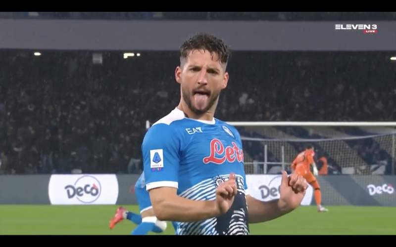 Dries Mertens verbaast heel Europa met déze actie (VIDEO)