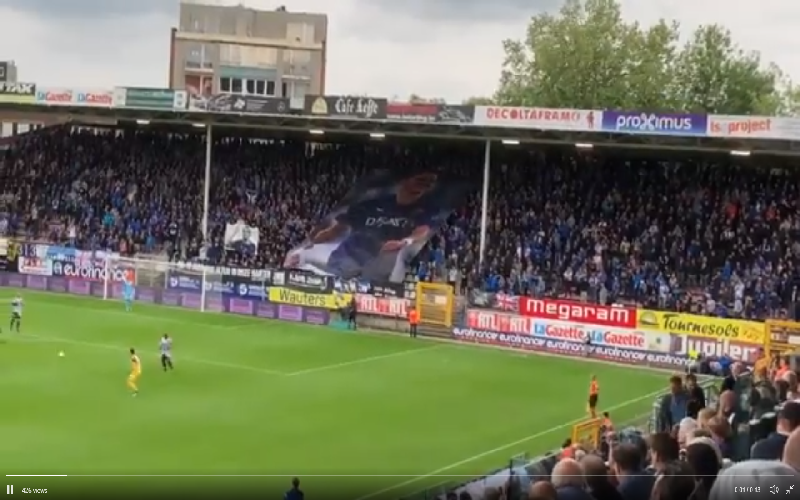 Kippenvel: Prachtig eerbetoon Sterchele tijdens Charleroi-Club Brugge (Video)