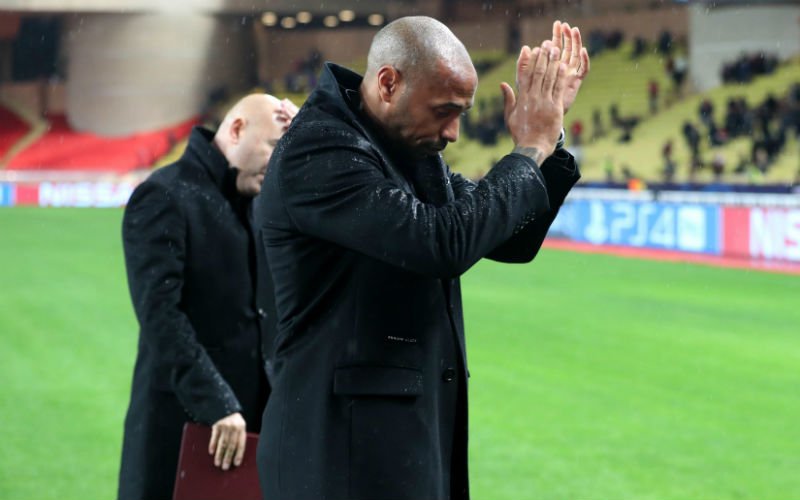 Thierry Henry slaat Rode Duivels met verstomming met afscheidscadeau