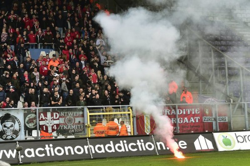 Felle en intense Antwerpse derby in evenwicht