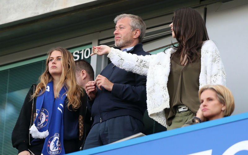 Abramovich is het beu en grijpt erg drastisch in bij Chelsea