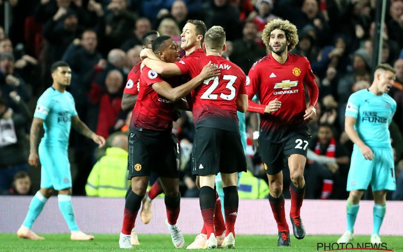 Manchester United ontsnapt op miraculeuze wijze