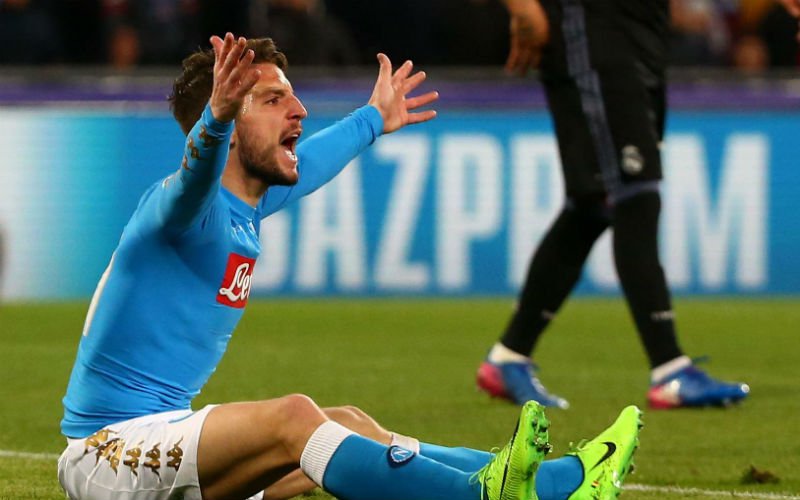 Napoli spreekt over degradatie van Mertens