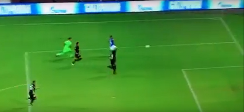 Mertens toont meteen supervorm in CL (video)