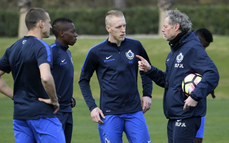 Preud'homme roept speler bij zich: 