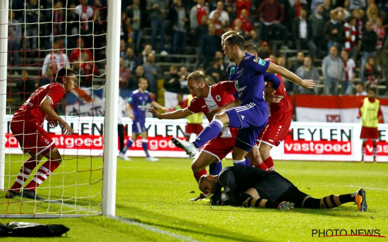 Spajic gelooft niet wat hij ziet van Antwerp-fans