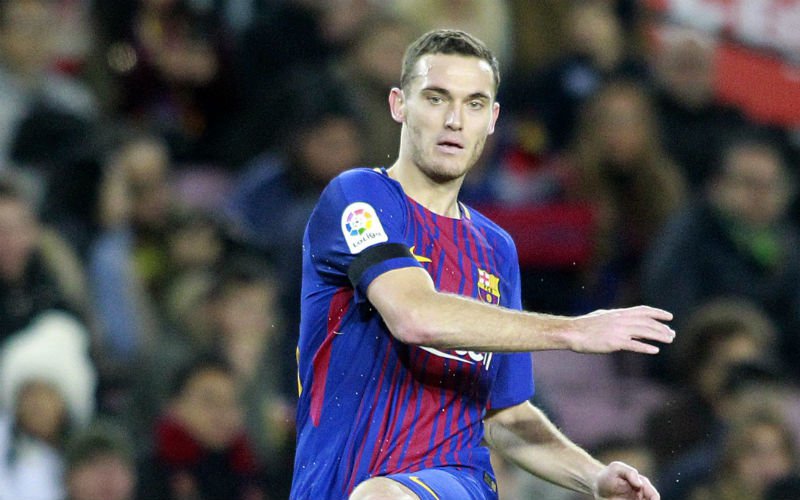 Barcelona-fans vallen van hun stoel door Thomas Vermaelen