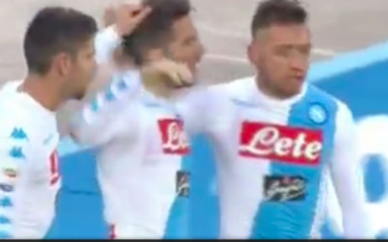 Mertens graait ook zijn doelpuntje mee (Video)