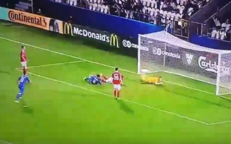 Italiaan Petagna scoort heerlijke goal met halve omhaal (Video)